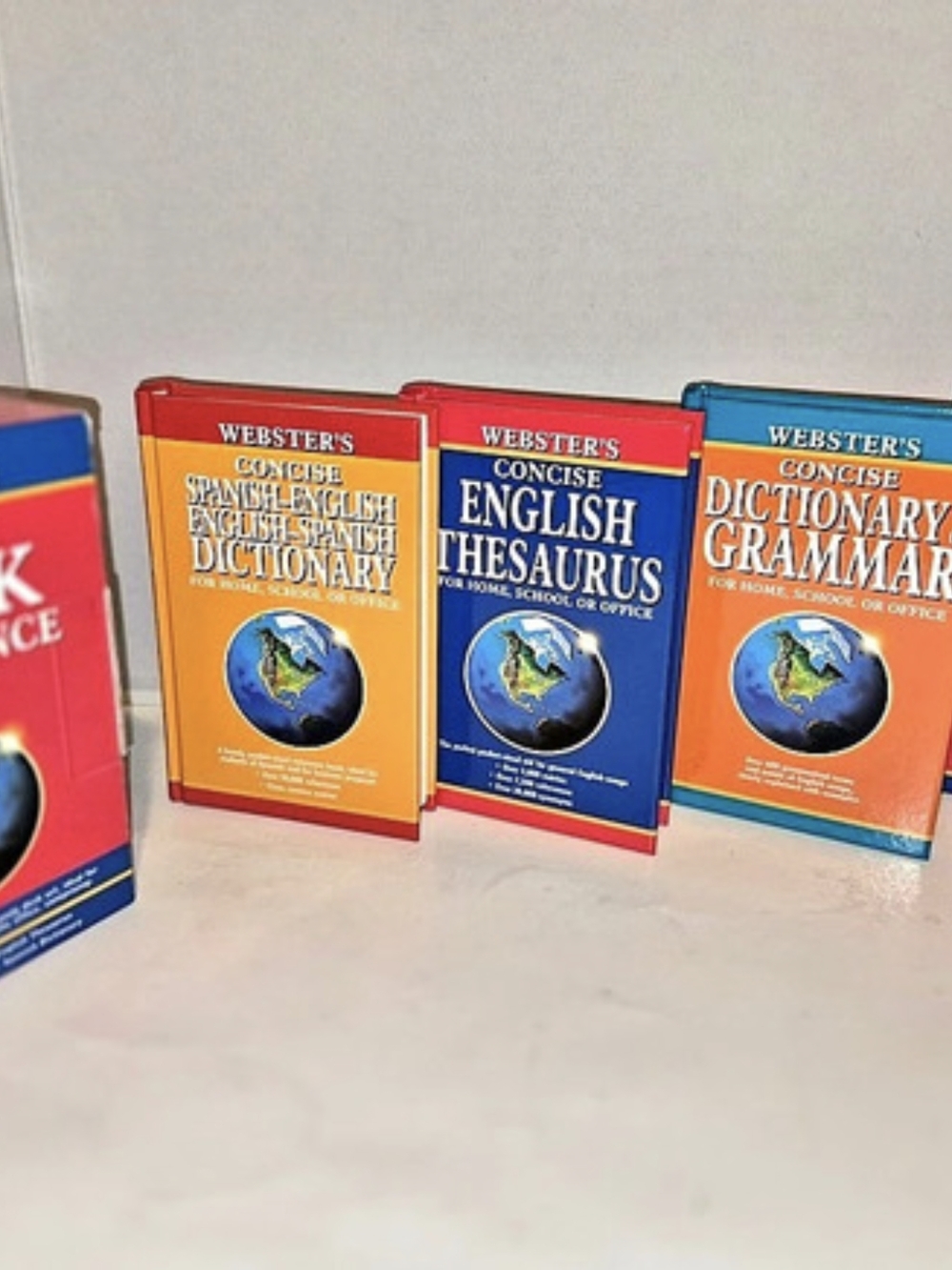 Webster's Concise Desk Reference Set Reference Book Set in Red & Blue Like New